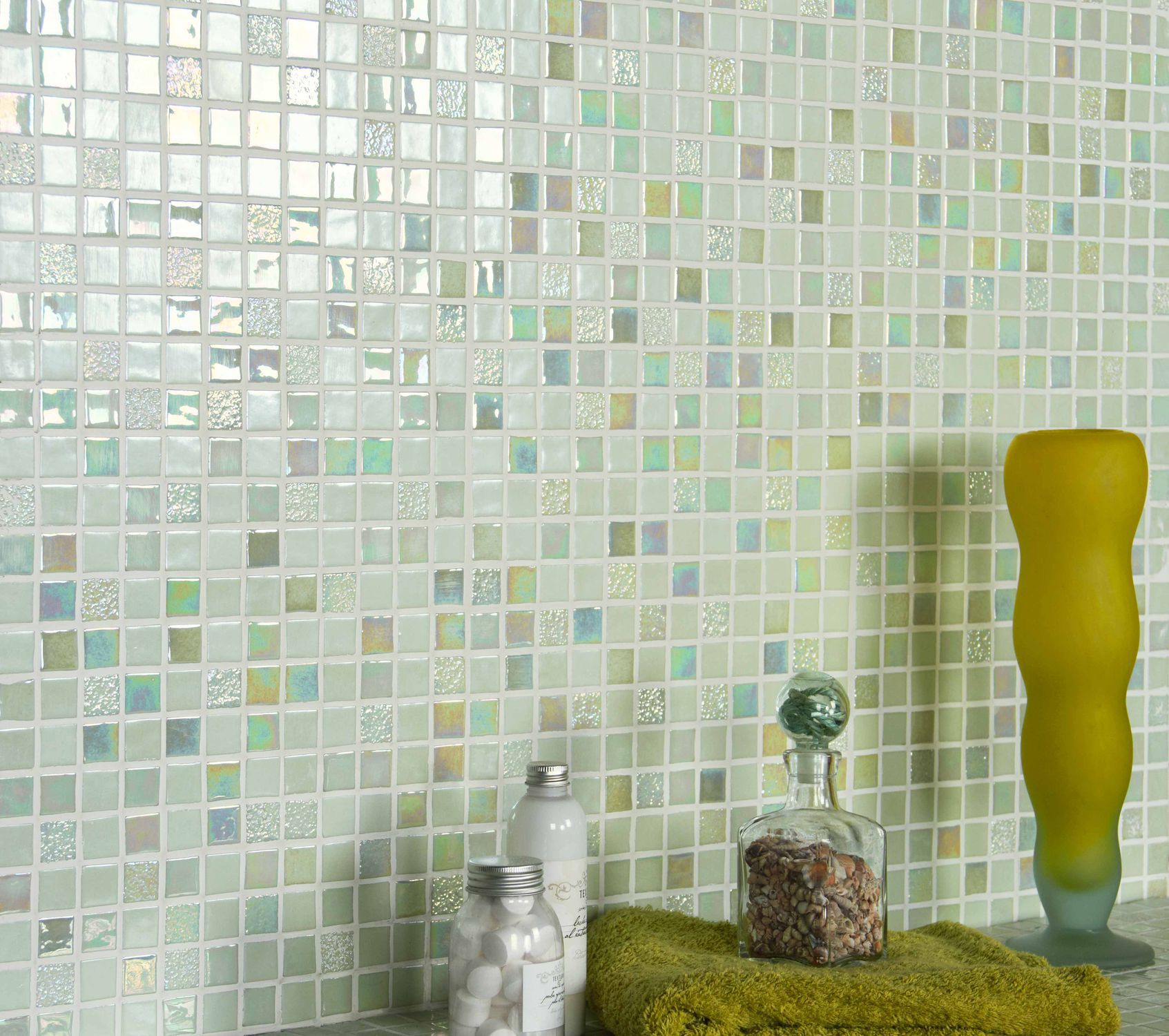 Mosaïque de salle de bain / murale / en verre / blanche design ...