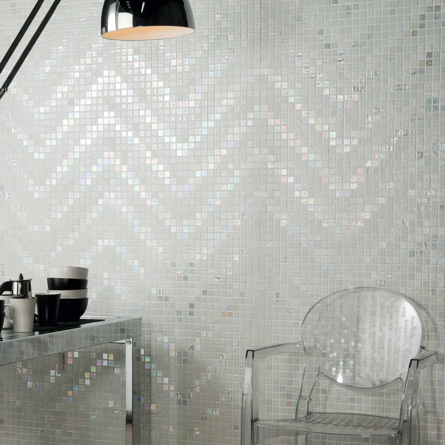 Mosaïque de salle de bain / murale / en verre / brillante design ...