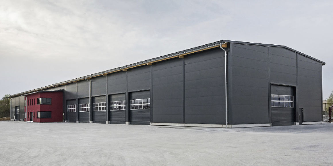 Panneaux sandwich pour hangar