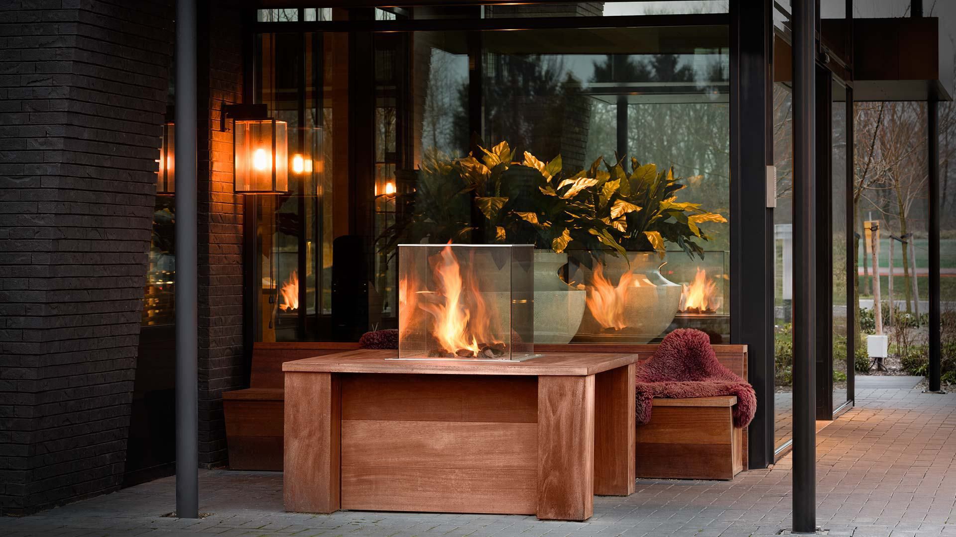 Cheminée à gaz / contemporaine / à foyer ouvert / centrale ...
