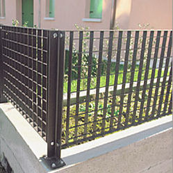 Clôture de jardin / grillagée / en métal - PREXA - GRIDIRON Clôture de jardin / grillagée / en métal - PREXA - GRIDIRON