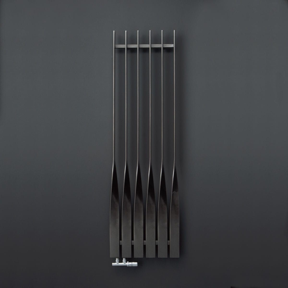 Radiateur à eau chaude / en métal / design original / de salle de ...