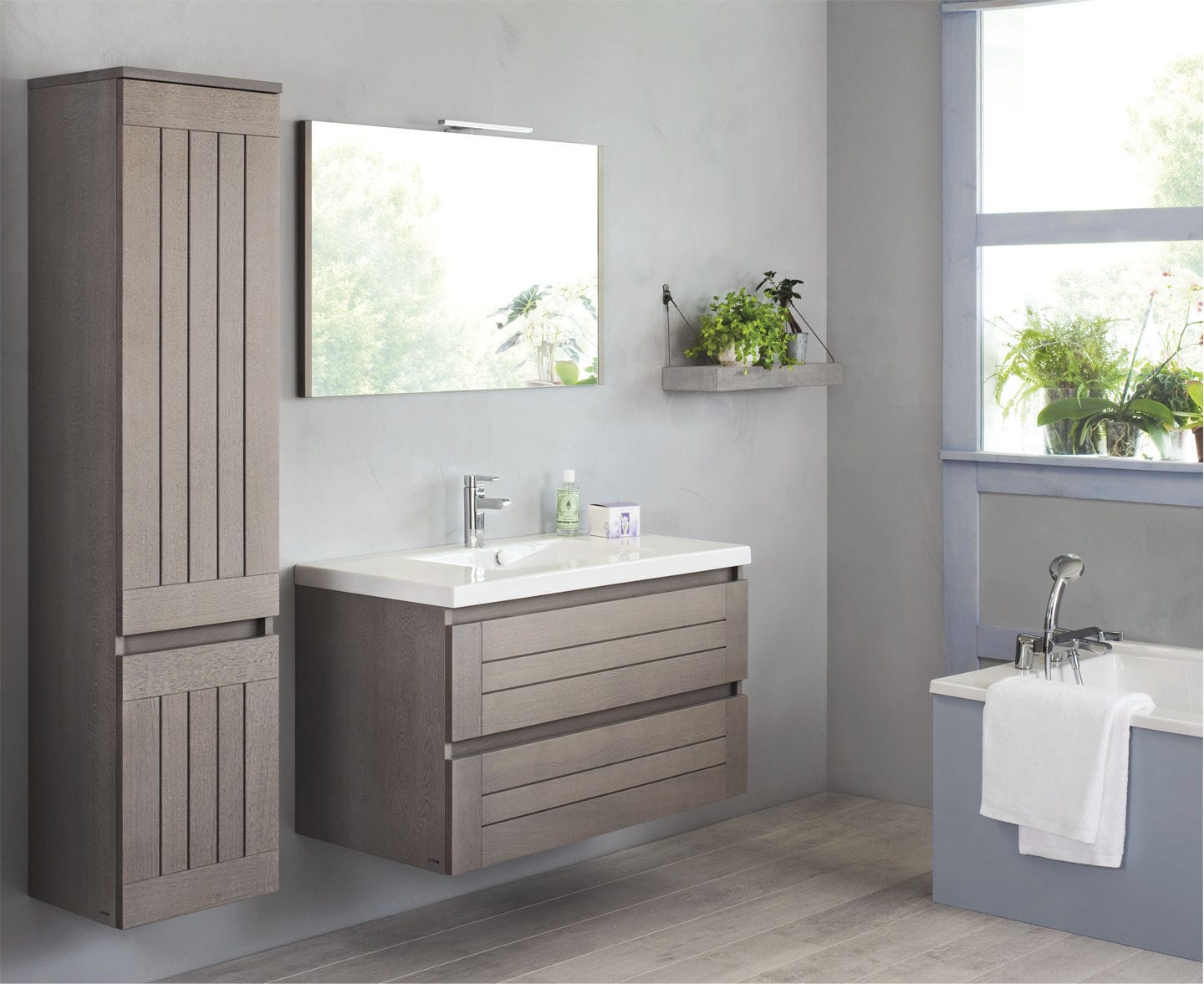 Meuble colonne de salle de bain / contemporain lignum sanijura