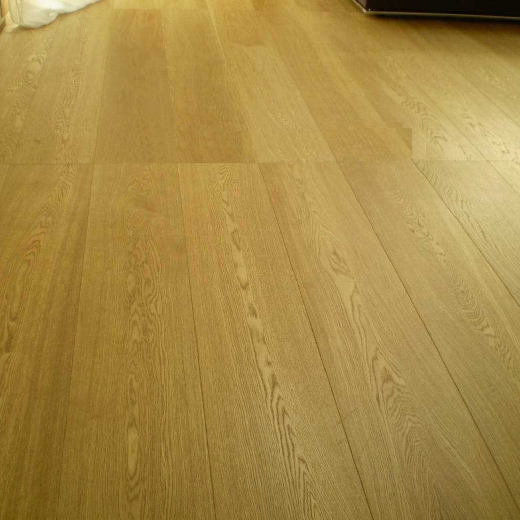 Parquet massif collé ou flottant