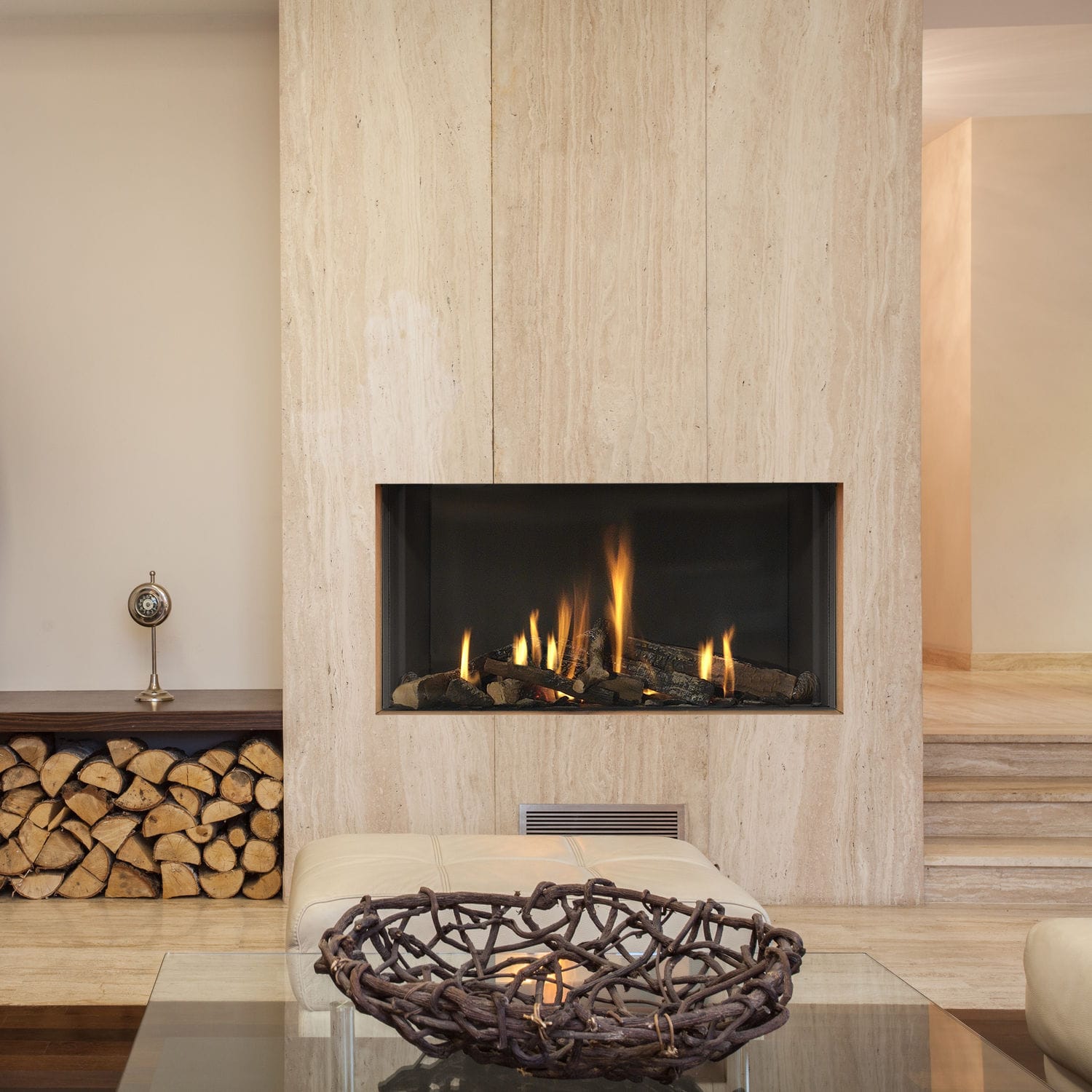 Cheminée à gaz / contemporaine / à foyer fermé / à encastrer ...