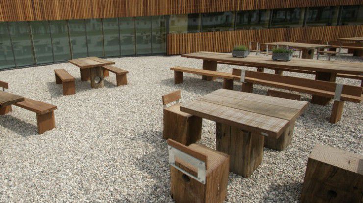Ensemble table et chaises contemporain / en acier / en bois / de ... Thors design plankebord