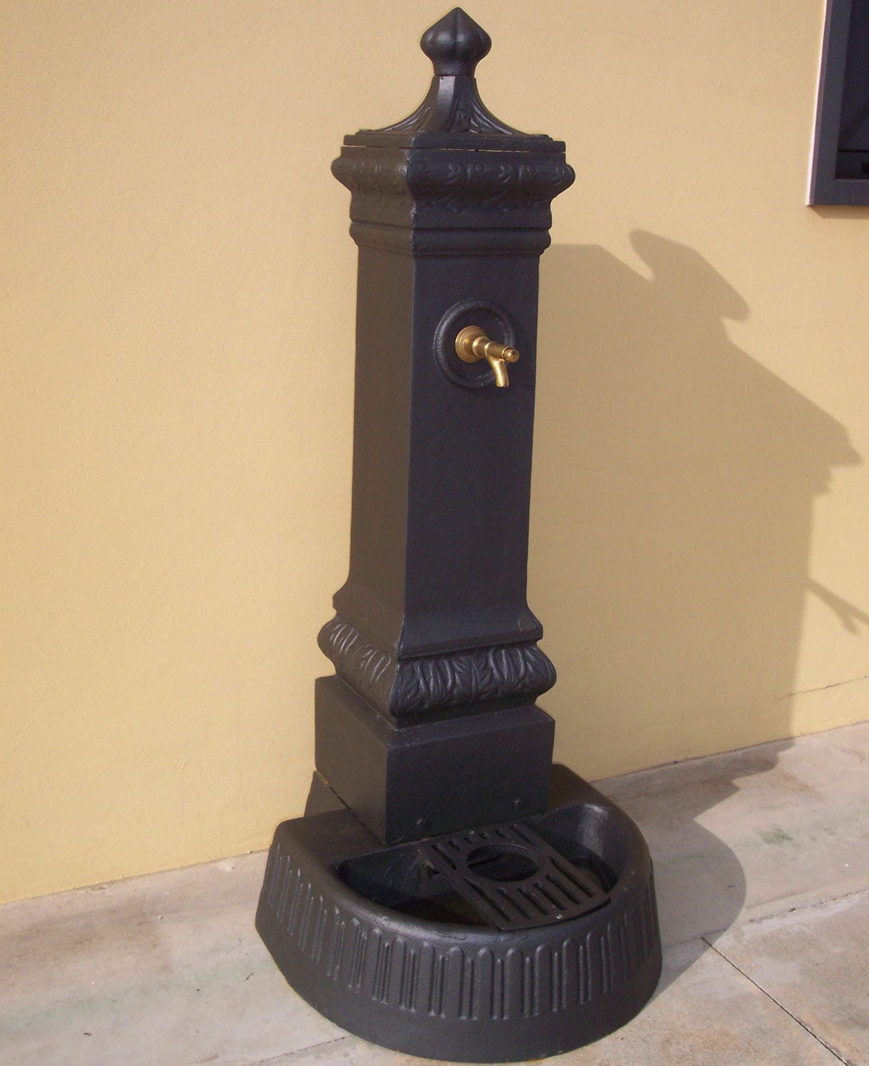 Fontaine Publique ARNO VASART URBAN DESIGN En Fonte Contemporaine