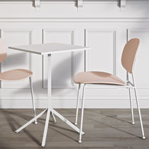 Table bistrot contemporaine / en polypropylène...