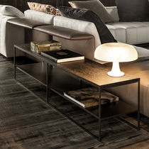 Table d'appoint contemporaine / en métal...