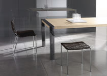Chaise contemporaine / en cuir