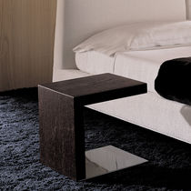 Table d'appoint contemporaine / en bois...