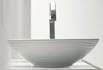 Vasque à poser / ronde / avec miroir ajustable