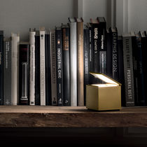 Lampe de chevet / contemporaine / en technopolymère...