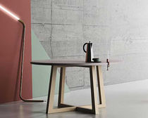 Table contemporaine / en chêne / en noyer...