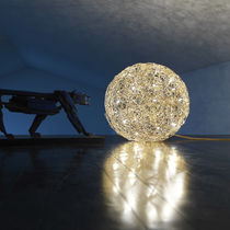 Lampe de sol / design original / en aluminium...