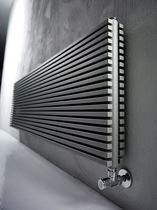 Radiateur à eau chaude / en acier / contemporain...
