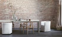 Table contemporaine / en bois / rectangulaire...