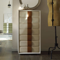 Chiffonnier contemporain / en plaqué bois...