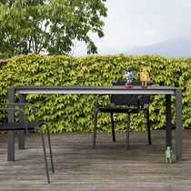 Table contemporaine / en acier inoxydable...