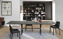 Table contemporaine / en verre laqué / en...