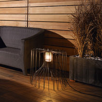 Lampe de sol / contemporaine / en acier...