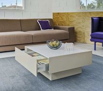 Table basse contemporaine / en bois / en...