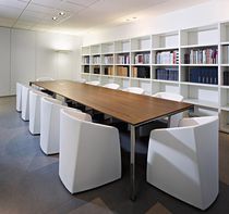 Table de réunion contemporaine / en bois...