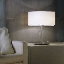 Lampe de table / contemporaine / en métal...