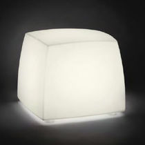 Pouf contemporain / en polyéthylène / lumineux...