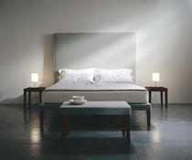 Lit double / contemporain / tapissé / en...