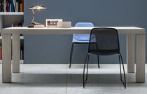 Table contemporaine / en orme / rectangulaire