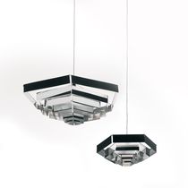 Suspension / contemporaine / en métal
