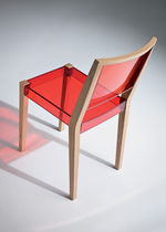 Chaise contemporaine / empilable / bois