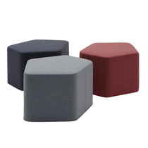 Pouf contemporain / en tissu / pour établissement...