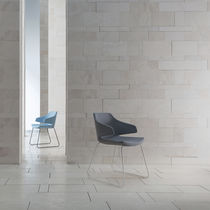 Chaise visiteur contemporaine / avec accoudoirs...