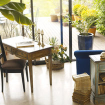 Bureau en bois / classique / avec rangement...