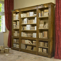 Bibliothèque classique / en bois