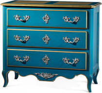 Commode de style Louis XV / en bois laqué...