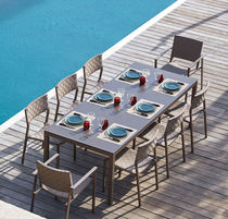 Chaise design scandinave / avec accoudoirs...