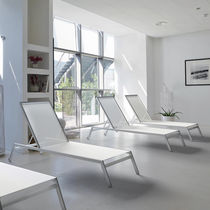 Bain de soleil contemporain