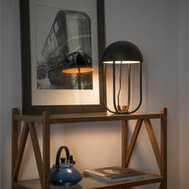 Lampe de table / contemporaine / en métal...