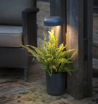 Borne d'éclairage de jardin / contemporaine...