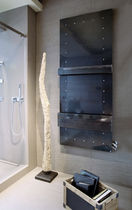 Radiateur à eau chaude / en métal / contemporain...