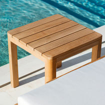 Table basse contemporaine / en teck / carrée...
