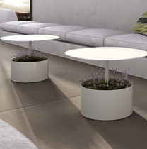 Table d'appoint contemporaine / en aluminium...