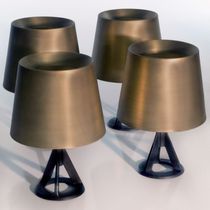 Lampe de table / contemporaine / en laiton...