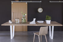 Table à manger contemporaine / en chêne...