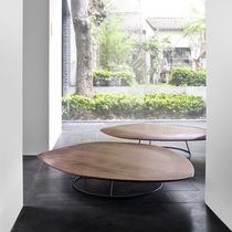 Table basse contemporaine / en noyer américain...