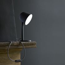 Lampe de table / contemporaine / en métal...