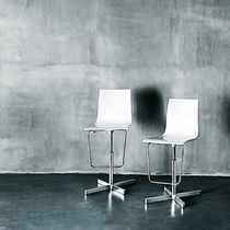 Chaise de bar contemporaine / piètement...